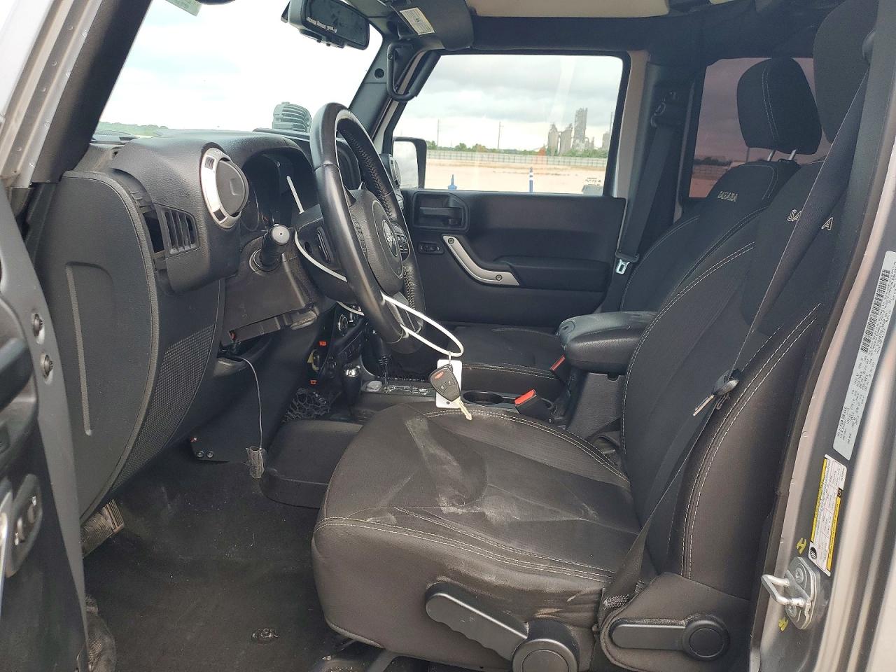 2016 JEEP WRANGLER UNLIMITED SAHARA photo 13