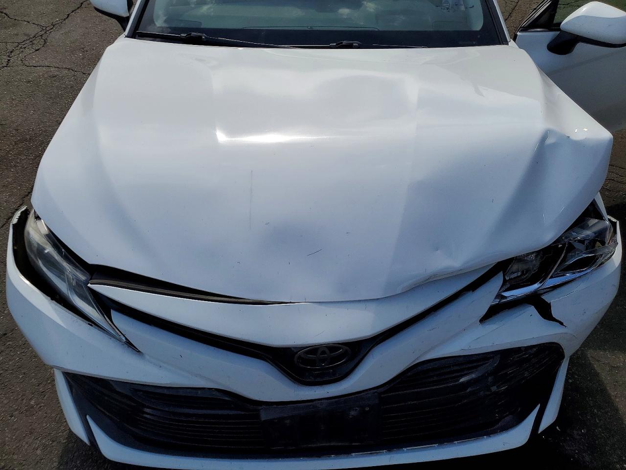2019 TOYOTA CAMRY L photo 31