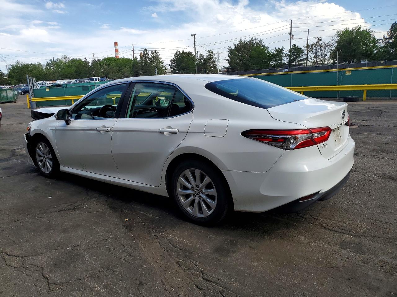 2019 TOYOTA CAMRY L photo 4