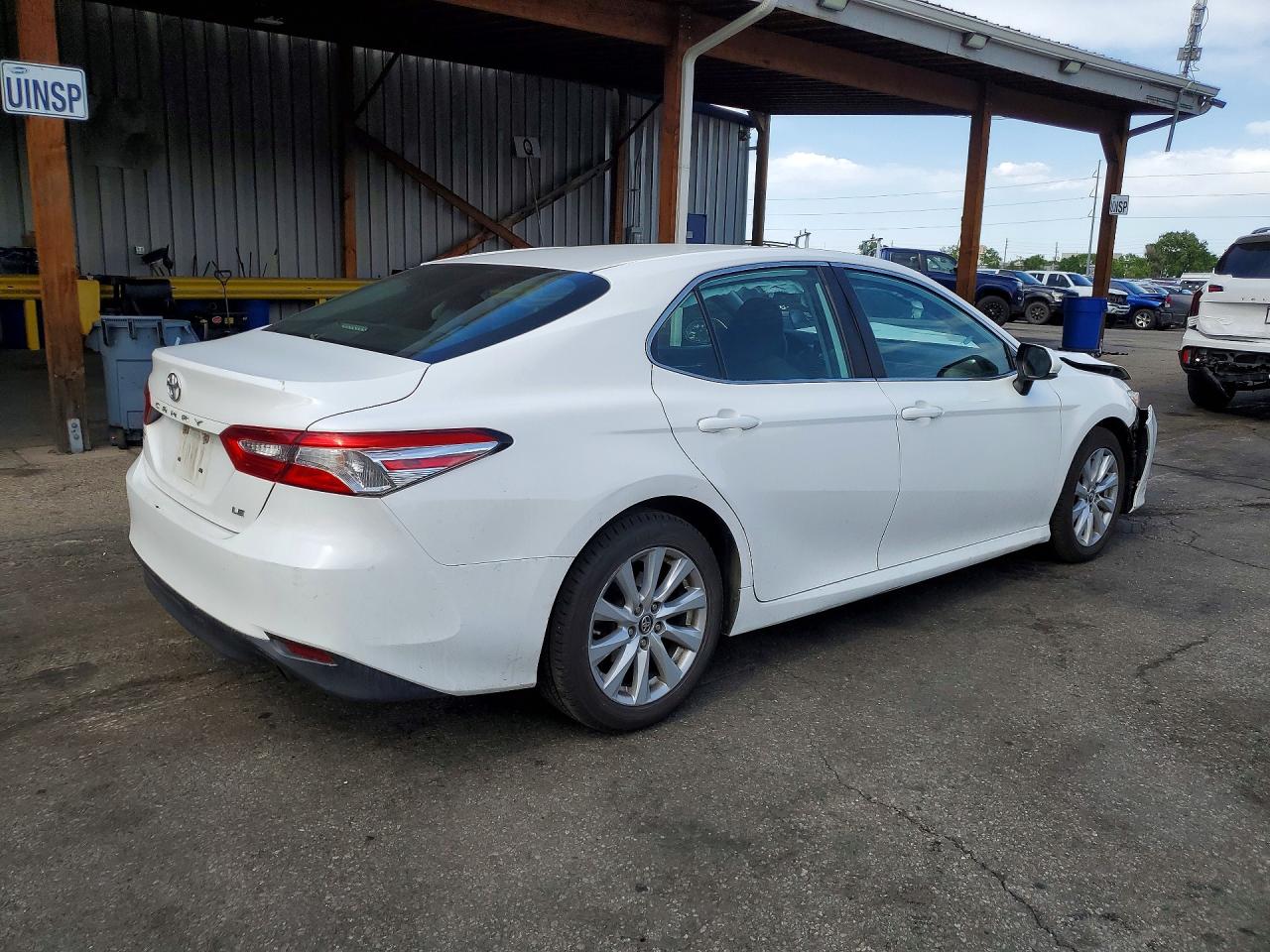 2019 TOYOTA CAMRY L photo 7