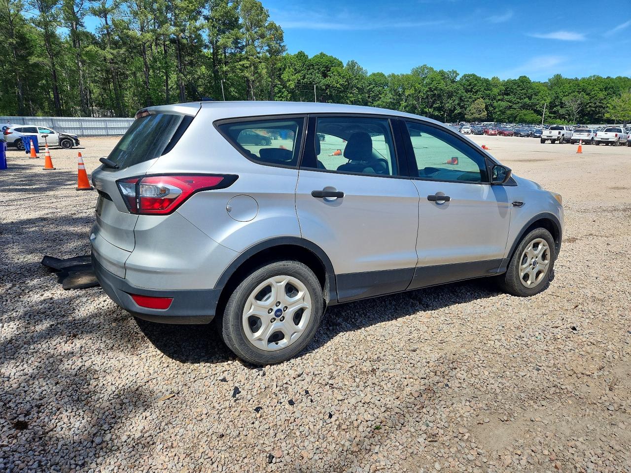 2017 FORD ESCAPE S photo 3