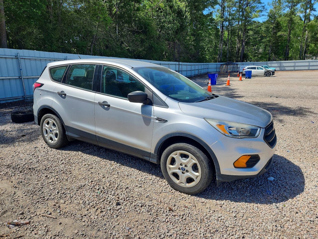 2017 FORD ESCAPE S photo 4