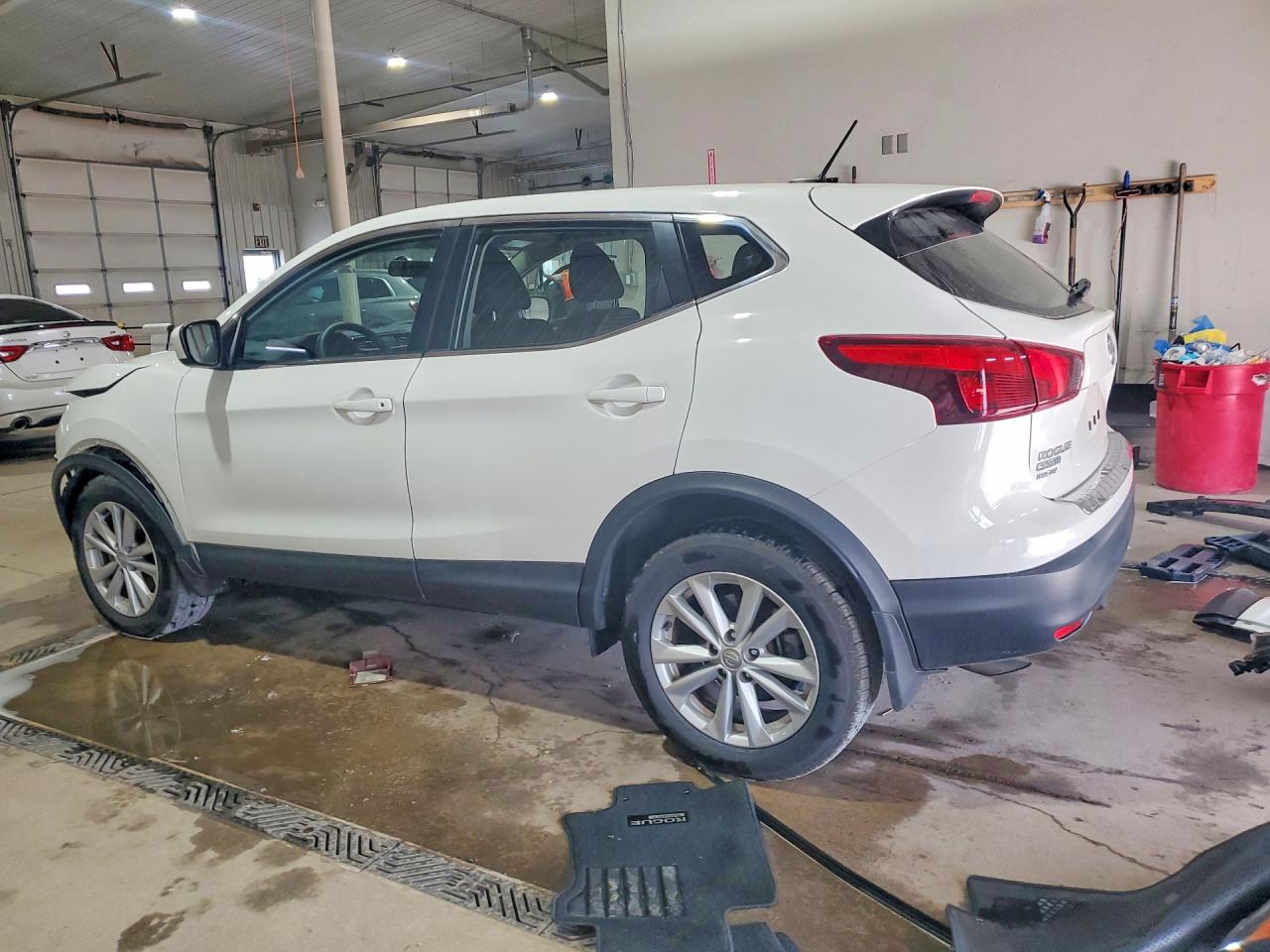 2018 NISSAN ROGUE SPORT S photo 3