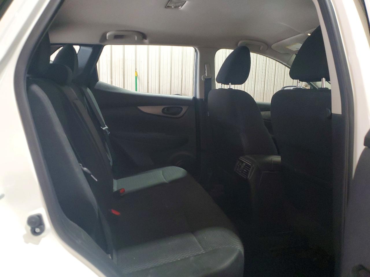 2018 NISSAN ROGUE SPORT S photo 21