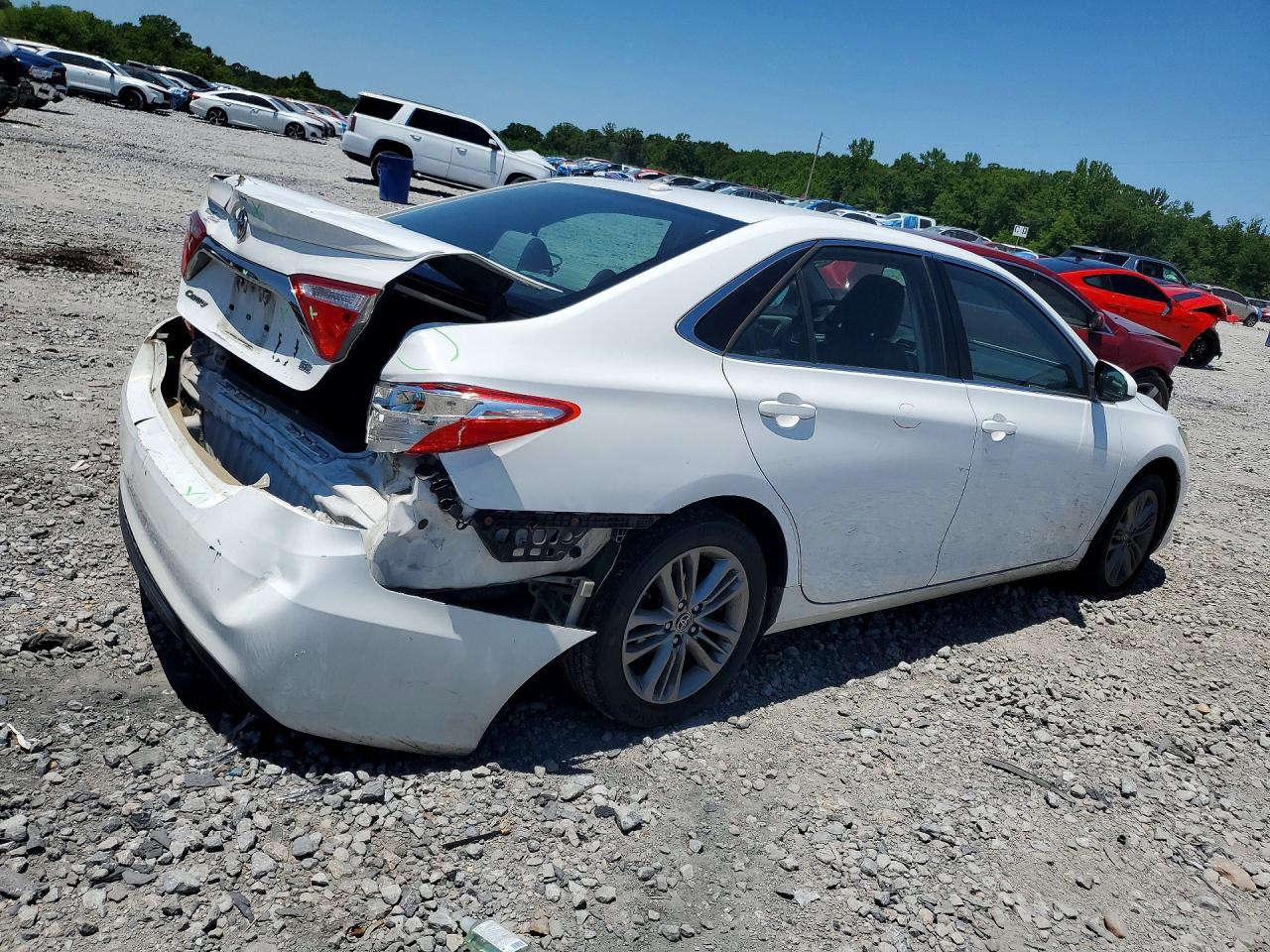 2016 TOYOTA CAMRY SE photo 7