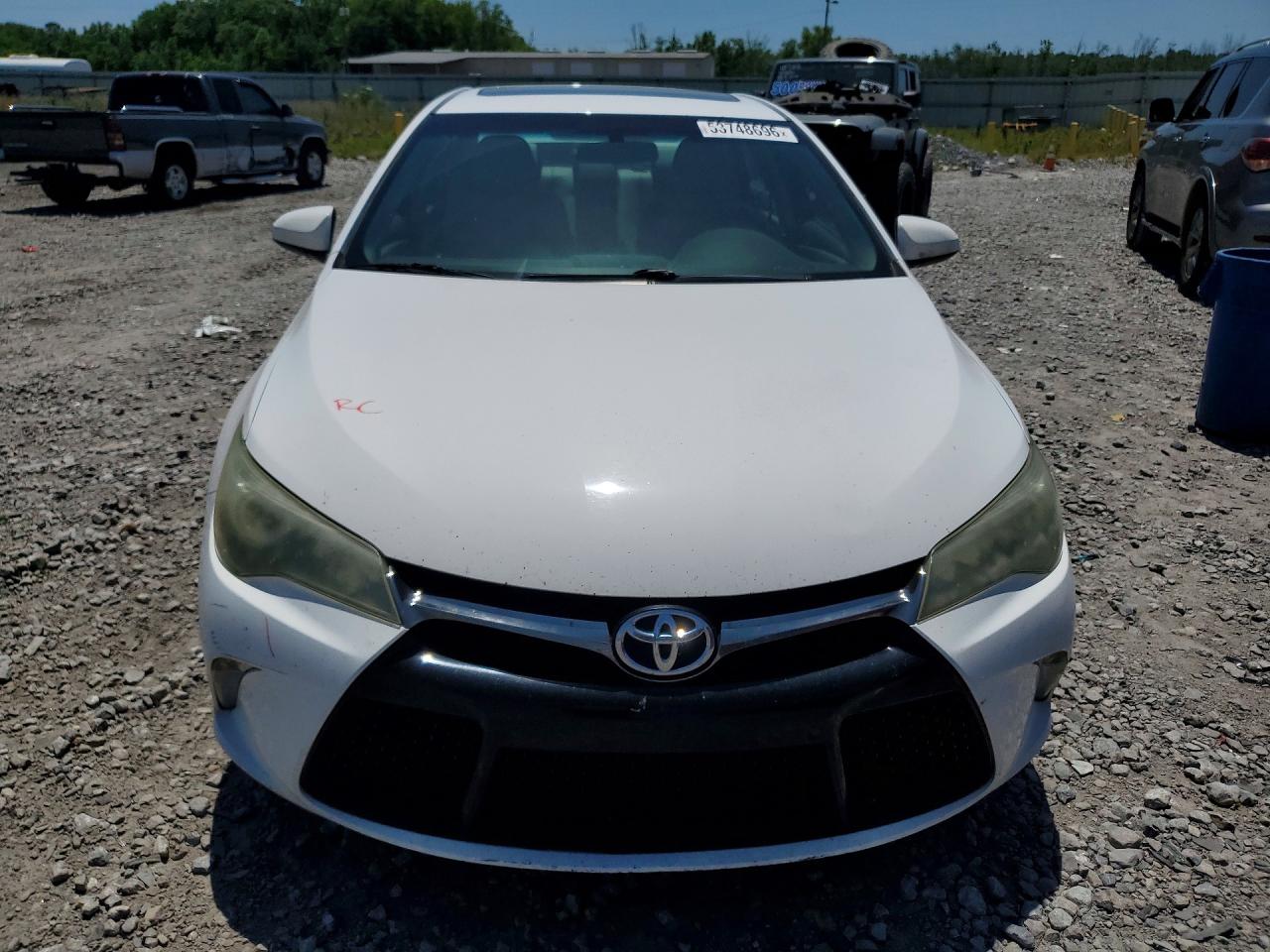 2016 TOYOTA CAMRY SE photo 13