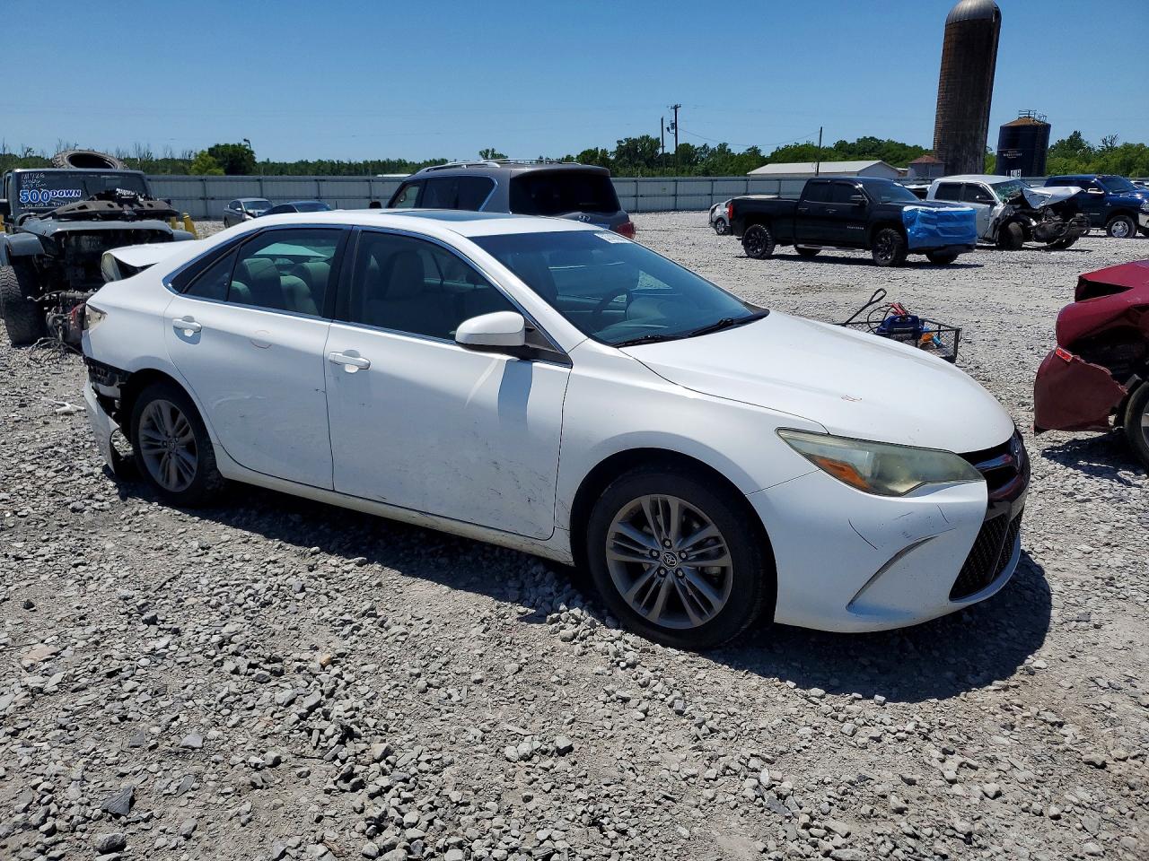 2016 TOYOTA CAMRY SE photo 10