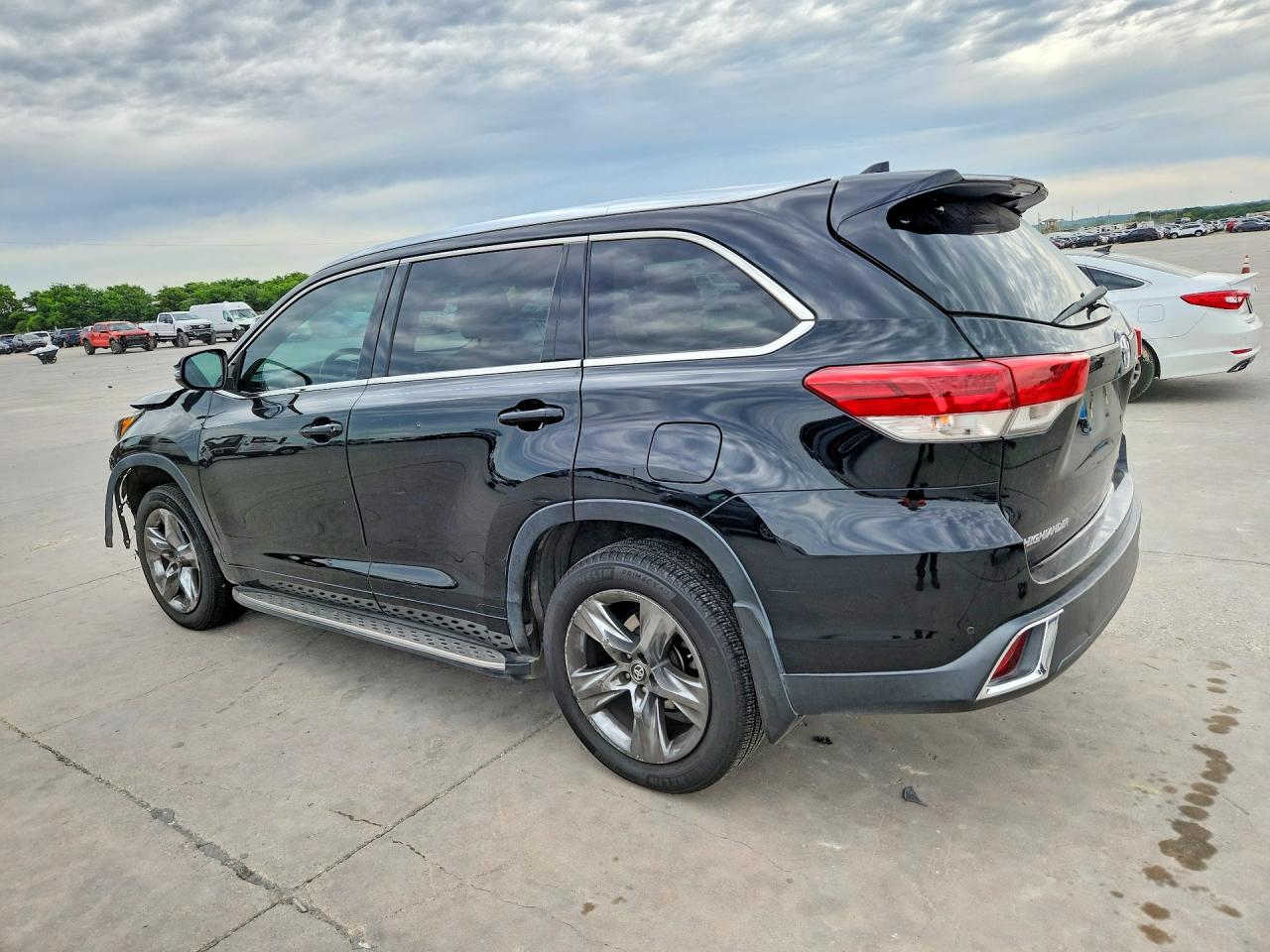 2018 TOYOTA HIGHLANDER LIMITED PLATINUM photo 4