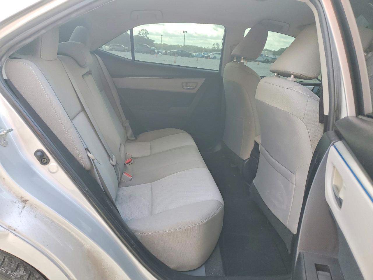 2016 TOYOTA COROLLA LE photo 19