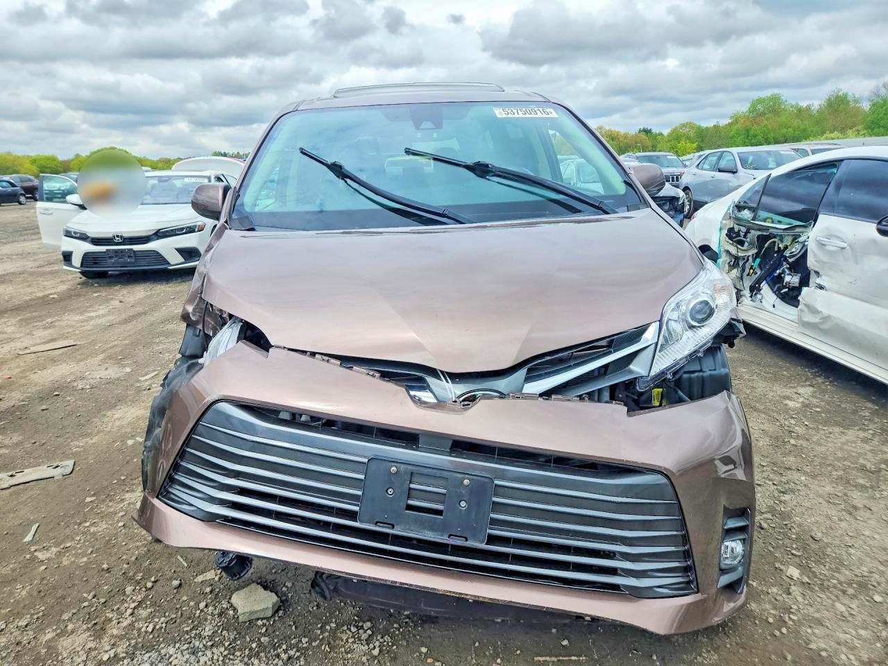 2020 TOYOTA SIENNA XLE 8-PASSENGER photo 13