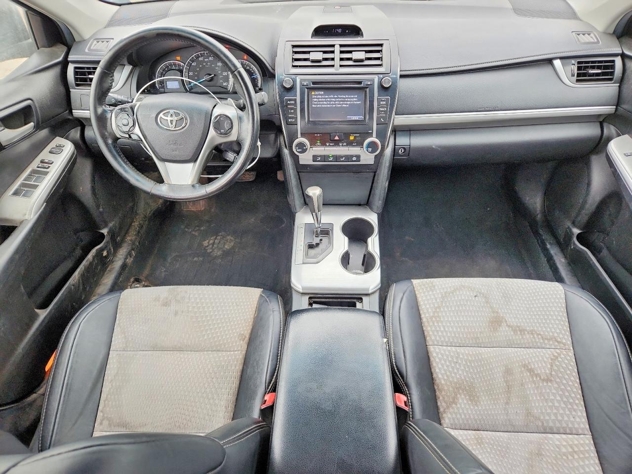 2014 TOYOTA CAMRY SE photo 22