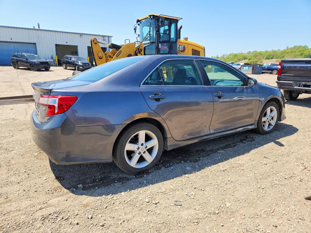 2014 TOYOTA CAMRY SE photo 7