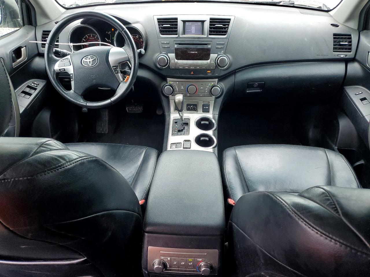 2011 TOYOTA HIGHLANDER SE photo 15