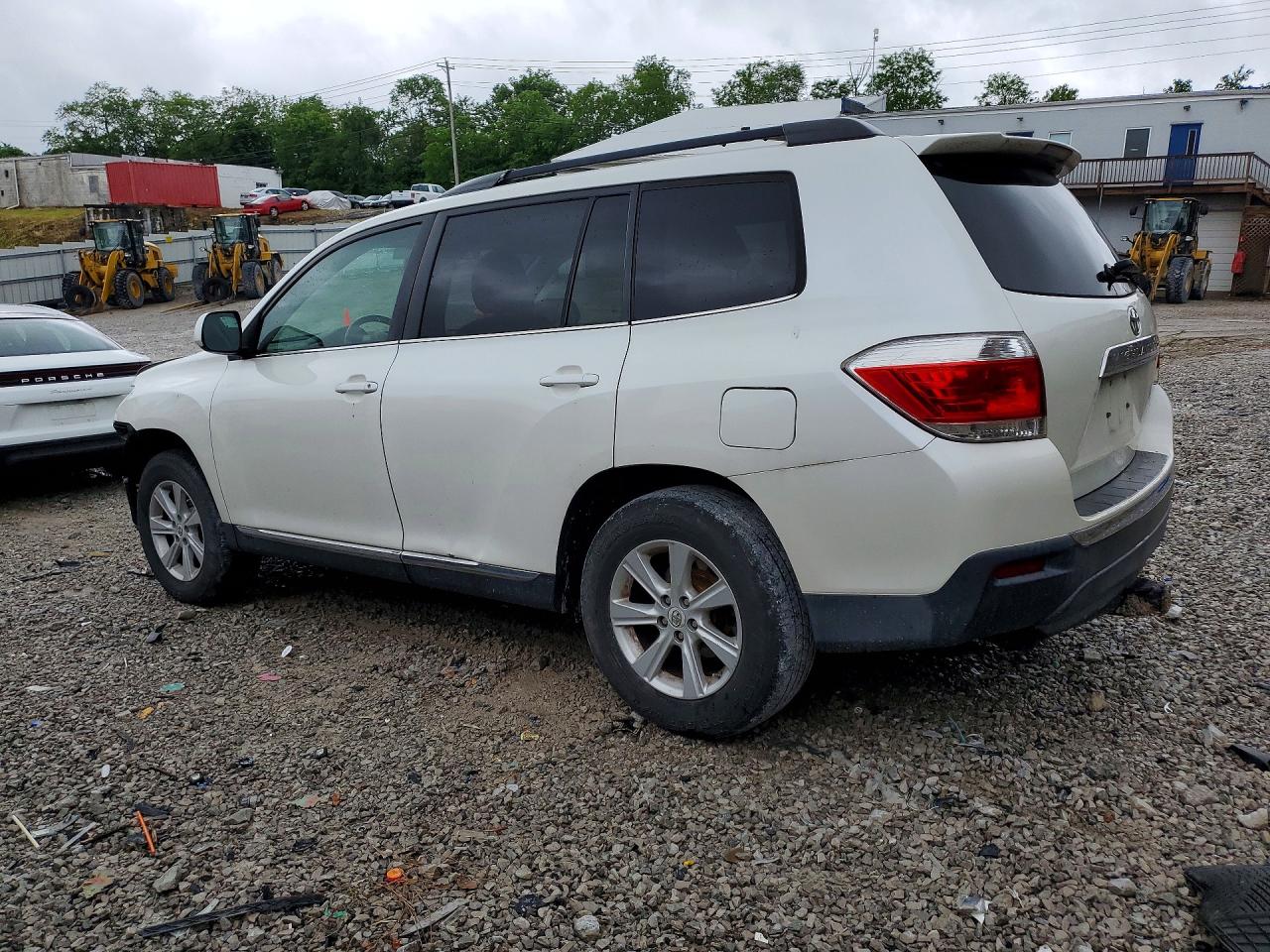 2011 TOYOTA HIGHLANDER SE photo 3