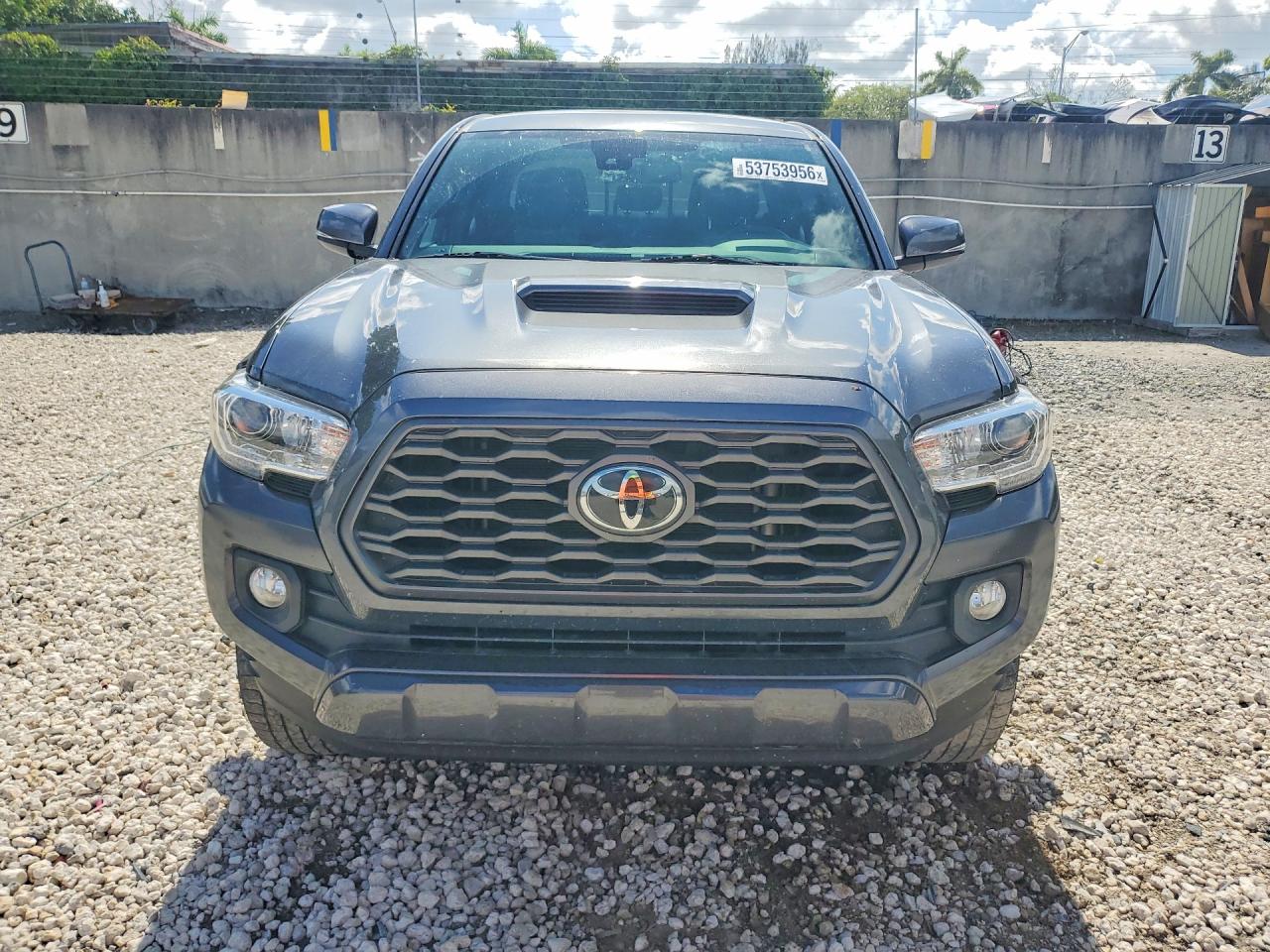 2021 TOYOTA TACOMA TRD SPORT photo 9
