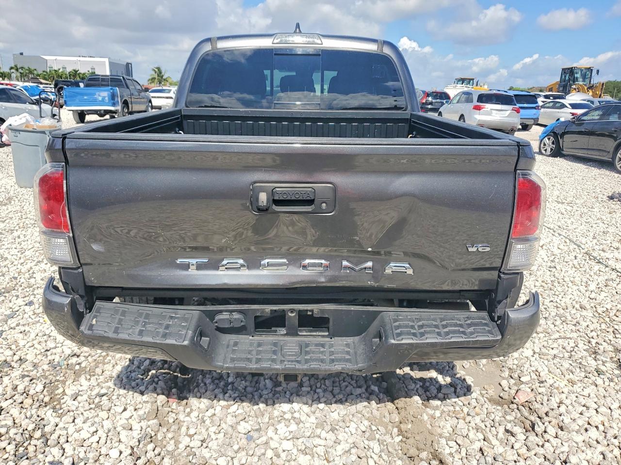 2021 TOYOTA TACOMA TRD SPORT photo 11