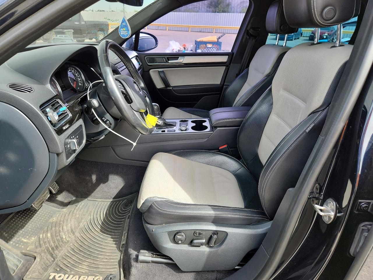 2017 VOLKSWAGEN TOUAREG WOLFSBURG photo 13