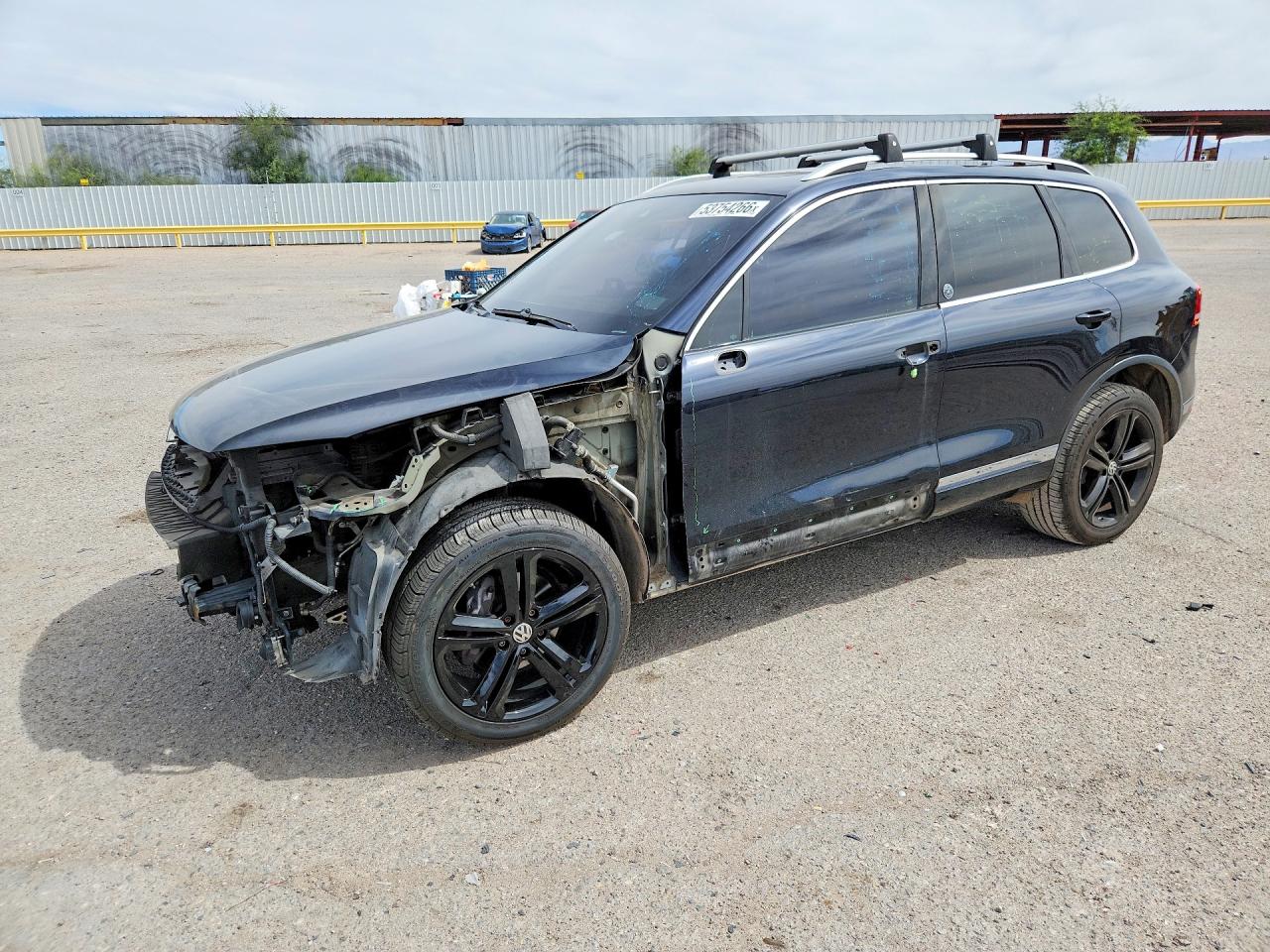 2017 VOLKSWAGEN TOUAREG