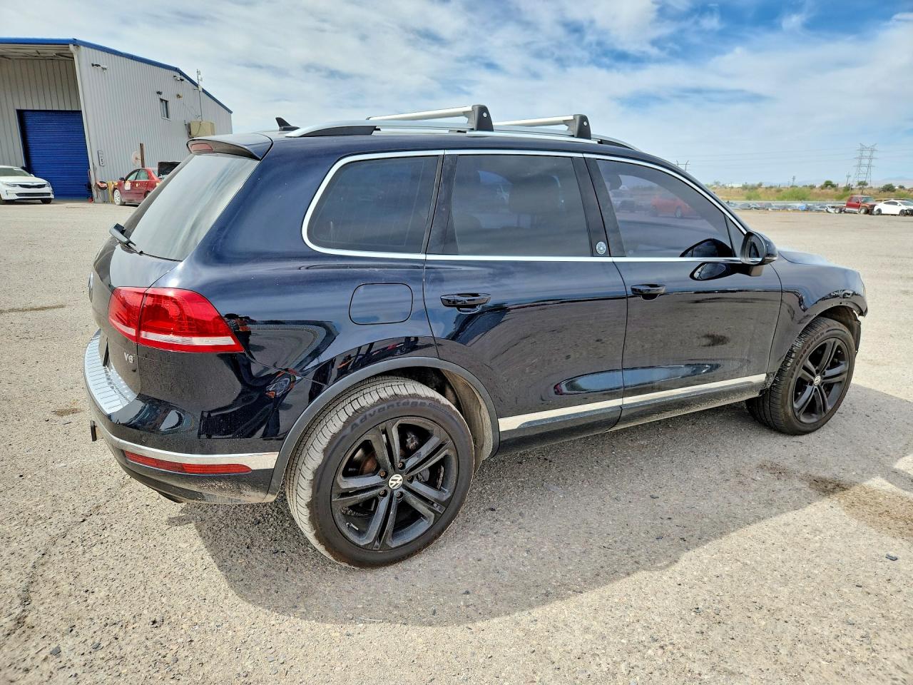 2017 VOLKSWAGEN TOUAREG WOLFSBURG photo 5