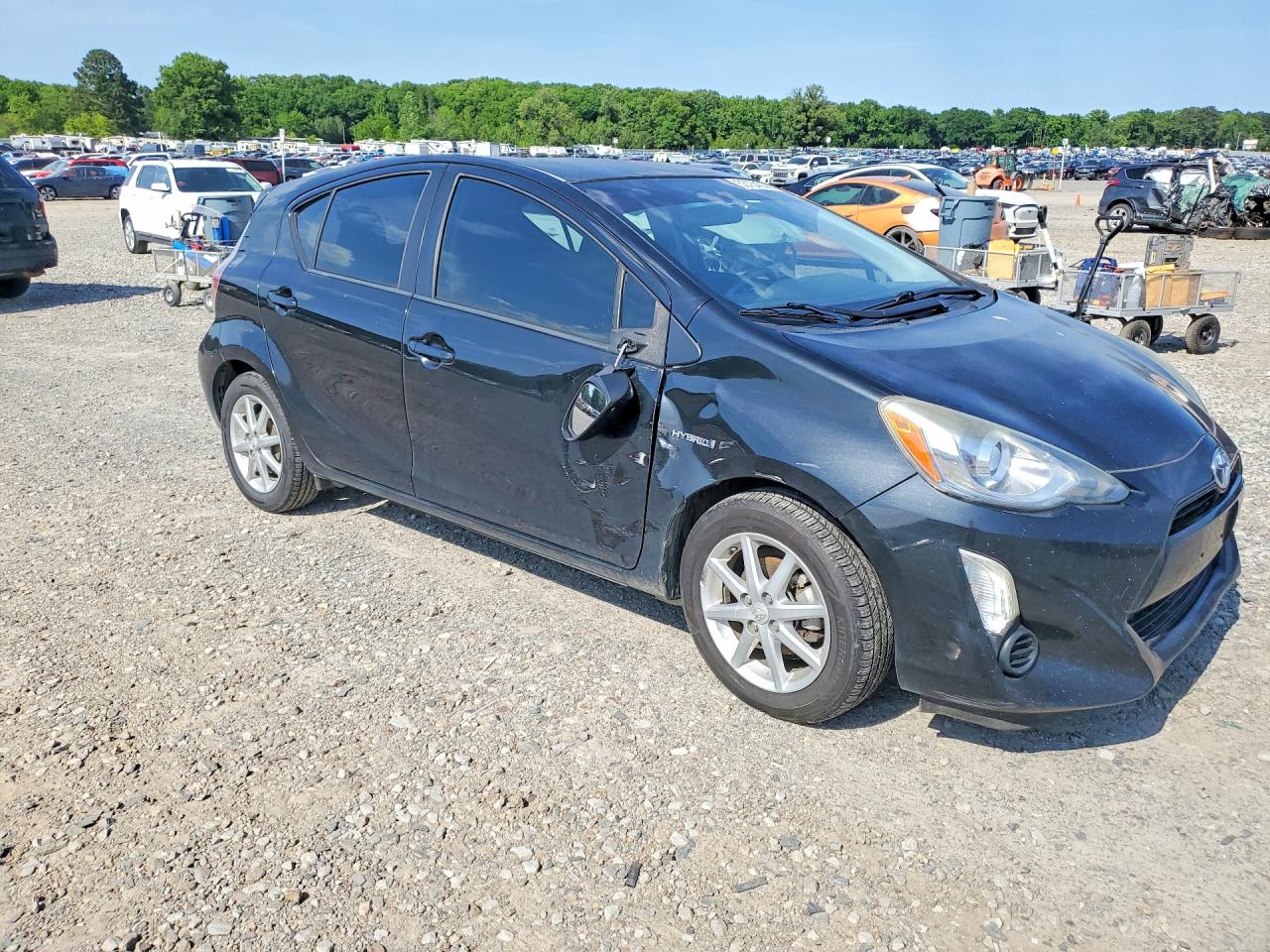 2015 TOYOTA PRIUS C THREE photo 7