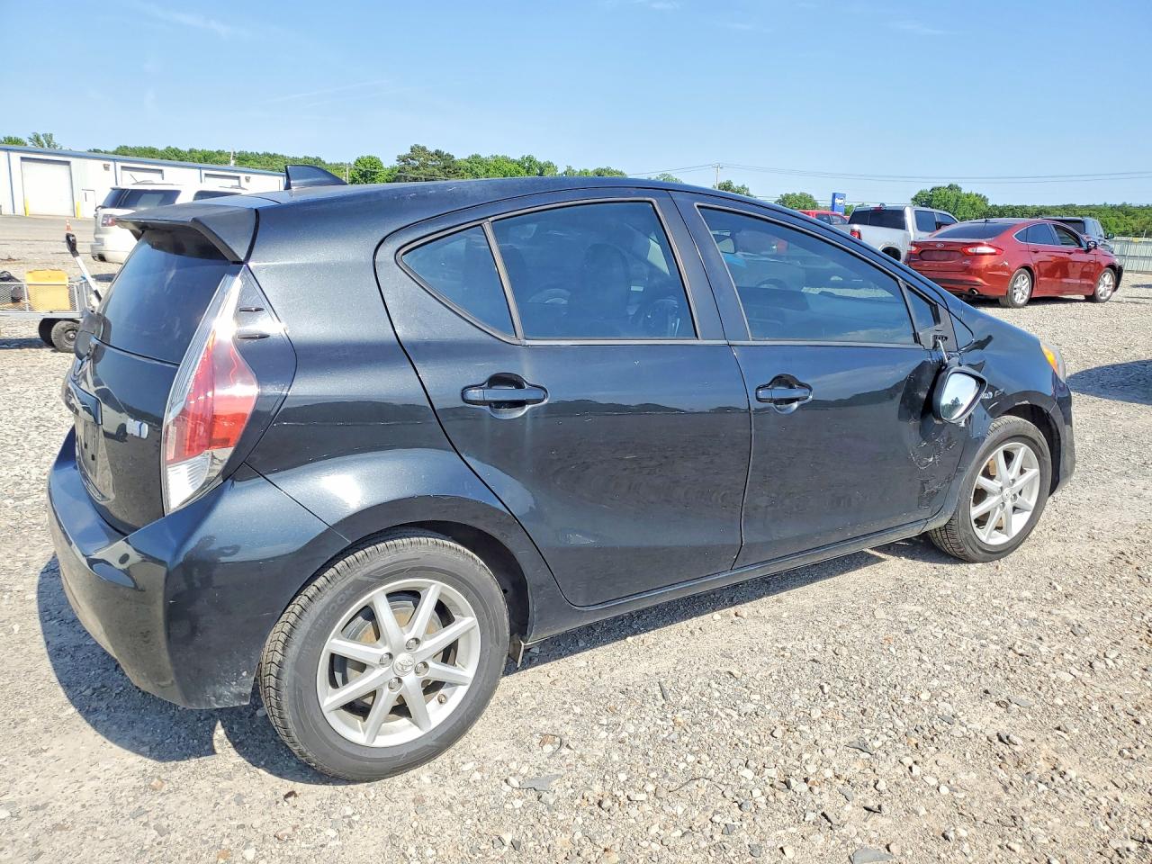 2015 TOYOTA PRIUS C THREE photo 5