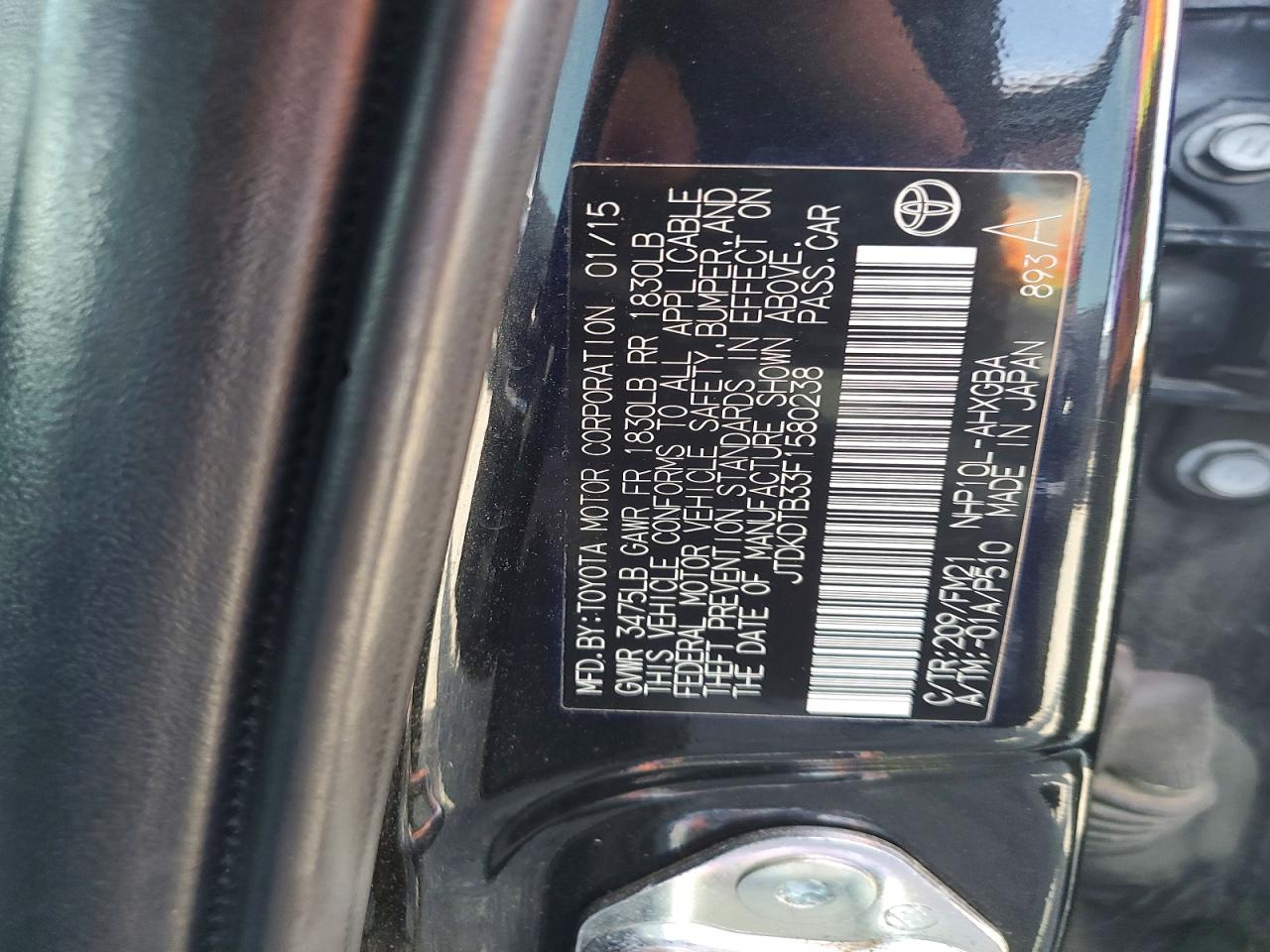 2015 TOYOTA PRIUS C THREE photo 25