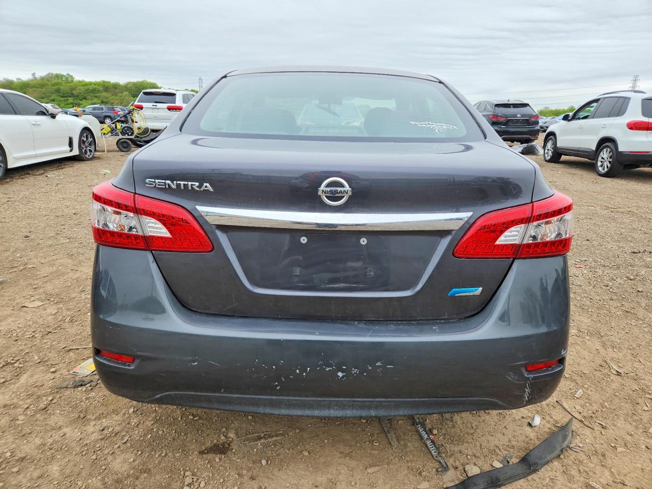 2014 NISSAN SENTRA S photo 11