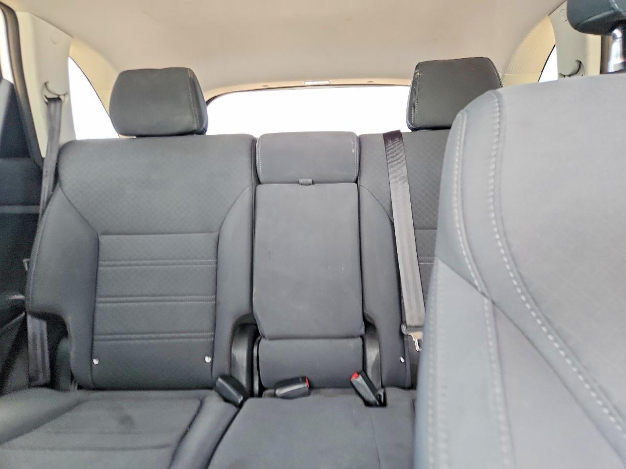 2017 KIA SORENTO LX photo 19