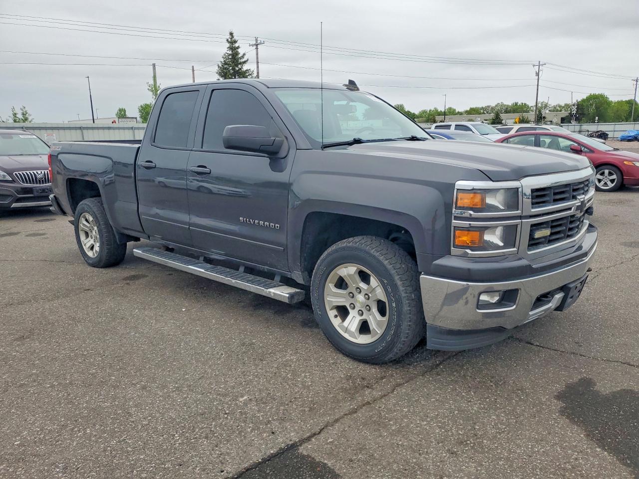 2015 CHEVROLET SILVERADO K1500 LT photo 4