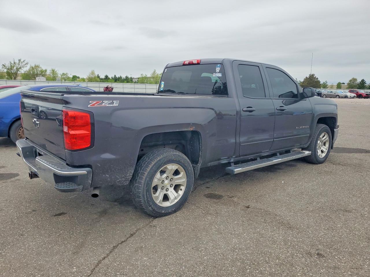 2015 CHEVROLET SILVERADO K1500 LT photo 3