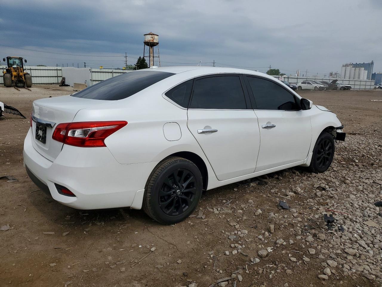 2017 NISSAN SENTRA SV photo 5