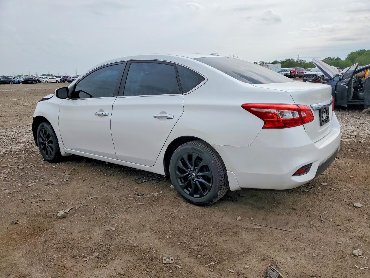 2017 NISSAN SENTRA SV photo 3