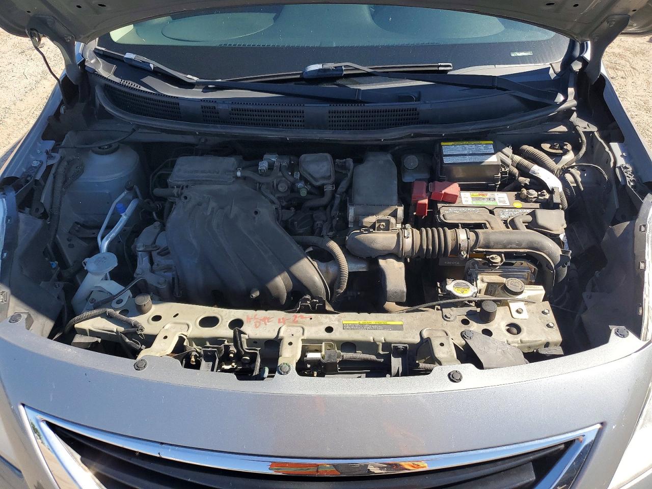 2014 NISSAN VERSA 1.6 SV photo 31