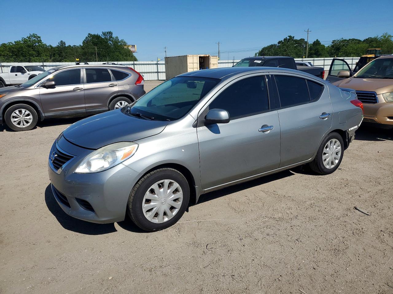 2014 NISSAN VERSA