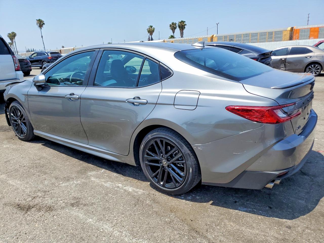 2026 TOYOTA CAMRY SE photo 3