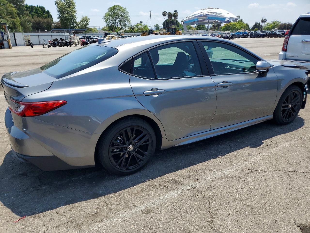 2026 TOYOTA CAMRY SE photo 5