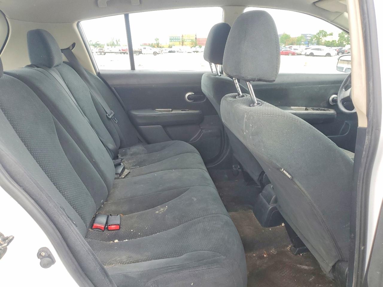 2011 NISSAN VERSA 1.8 S photo 10