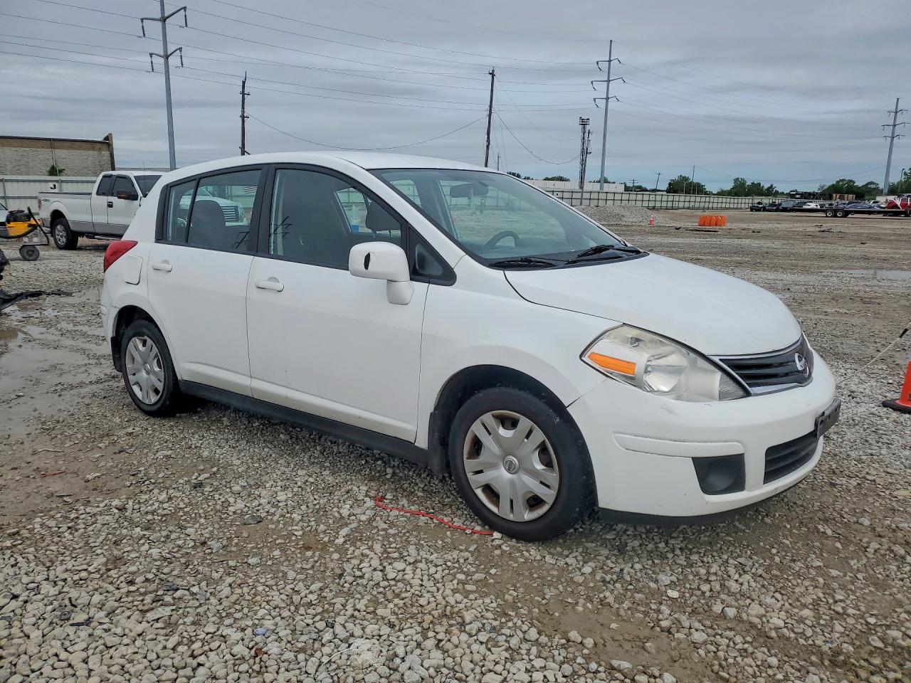 2011 NISSAN VERSA 1.8 S photo 4