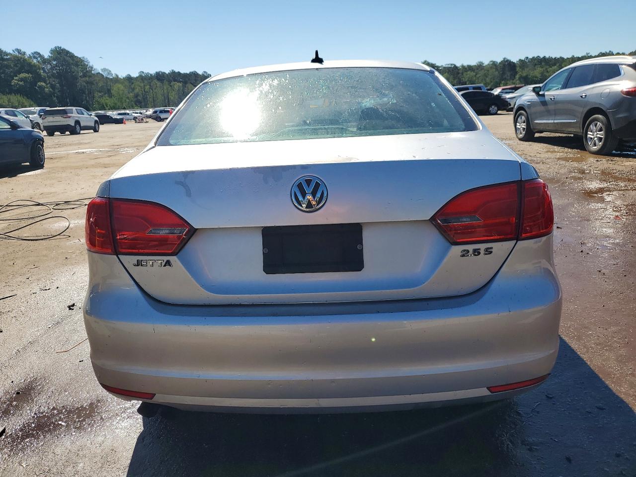 2011 VOLKSWAGEN JETTA SE photo 11