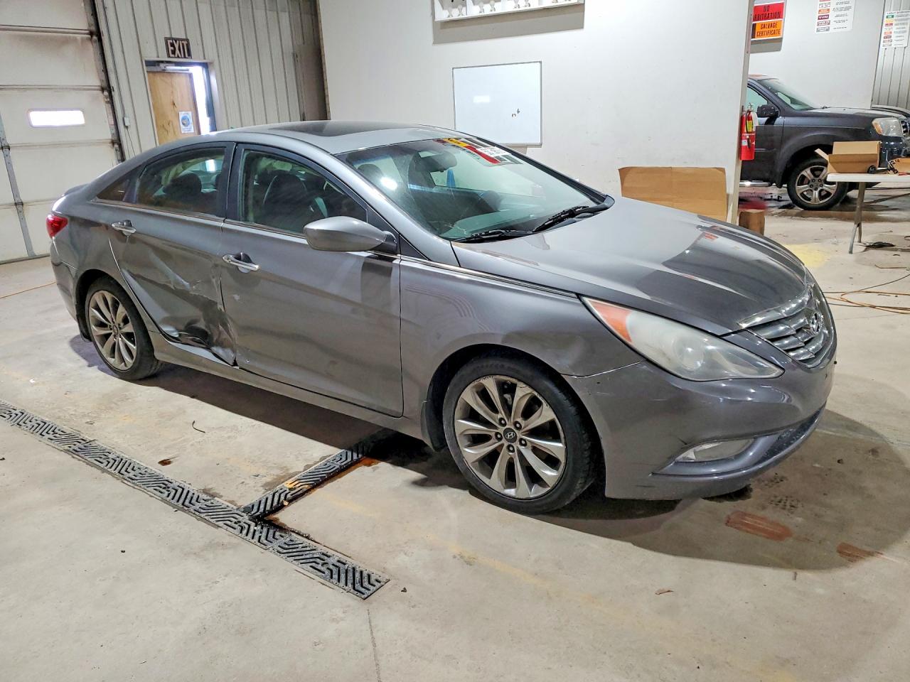 2013 HYUNDAI SONATA SE photo 7
