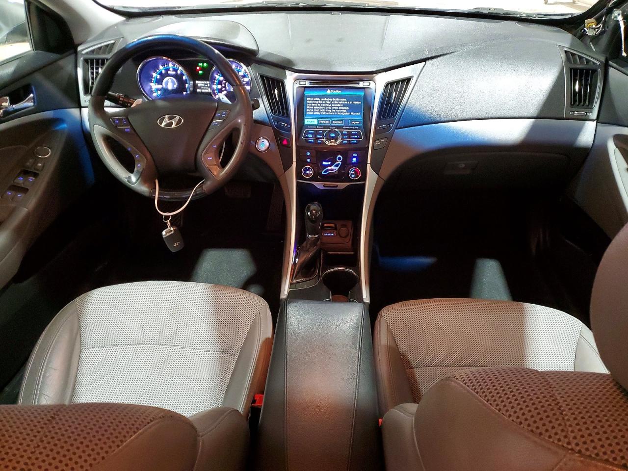 2013 HYUNDAI SONATA SE photo 15