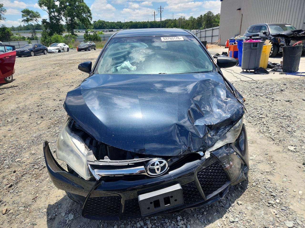 2015 TOYOTA CAMRY SE photo 13