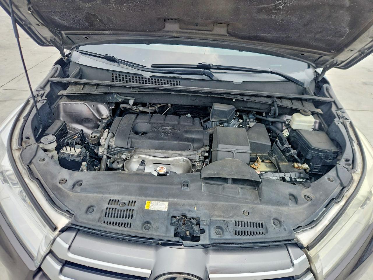 2019 TOYOTA HIGHLANDER LE photo 23