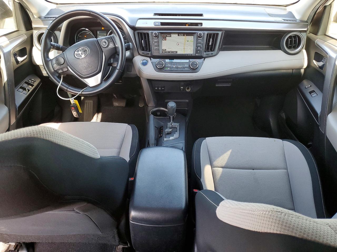 2016 TOYOTA RAV4 HV XLE photo 15