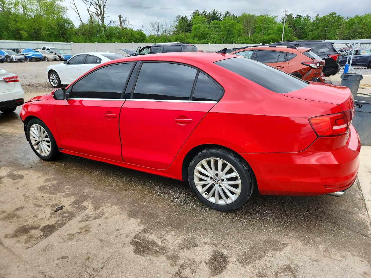 2015 VOLKSWAGEN JETTA SE photo 3