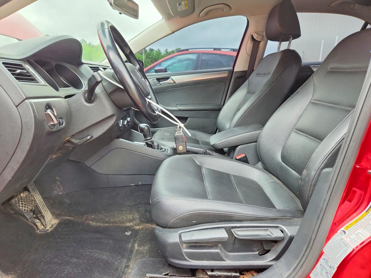 2015 VOLKSWAGEN JETTA SE photo 13