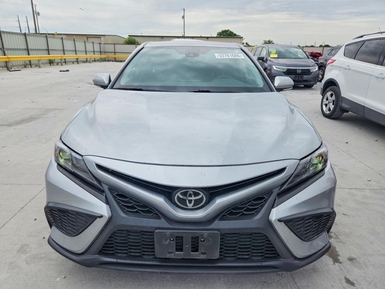 2024 TOYOTA CAMRY SE photo 9
