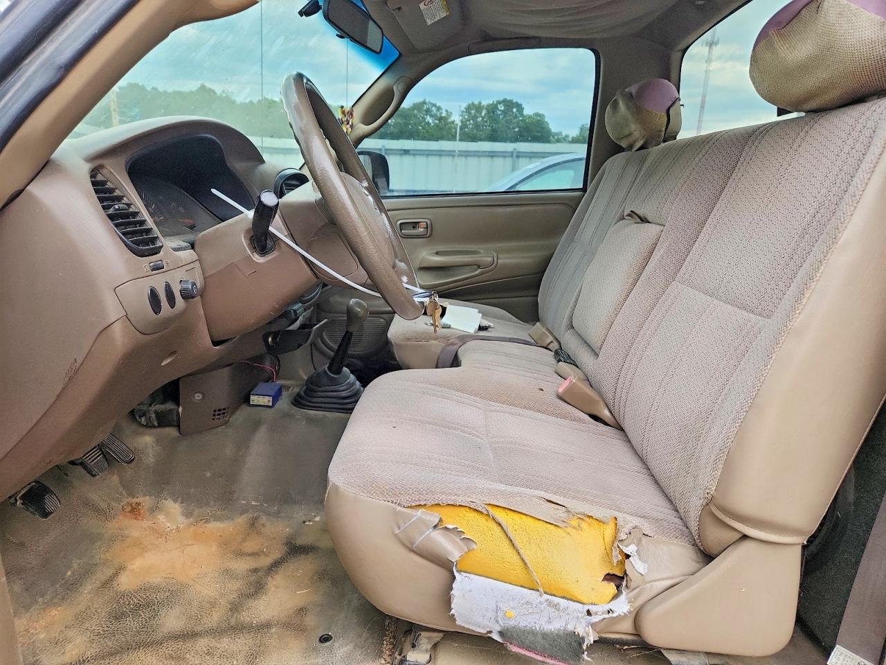 2004 TOYOTA TUNDRA BASE photo 19