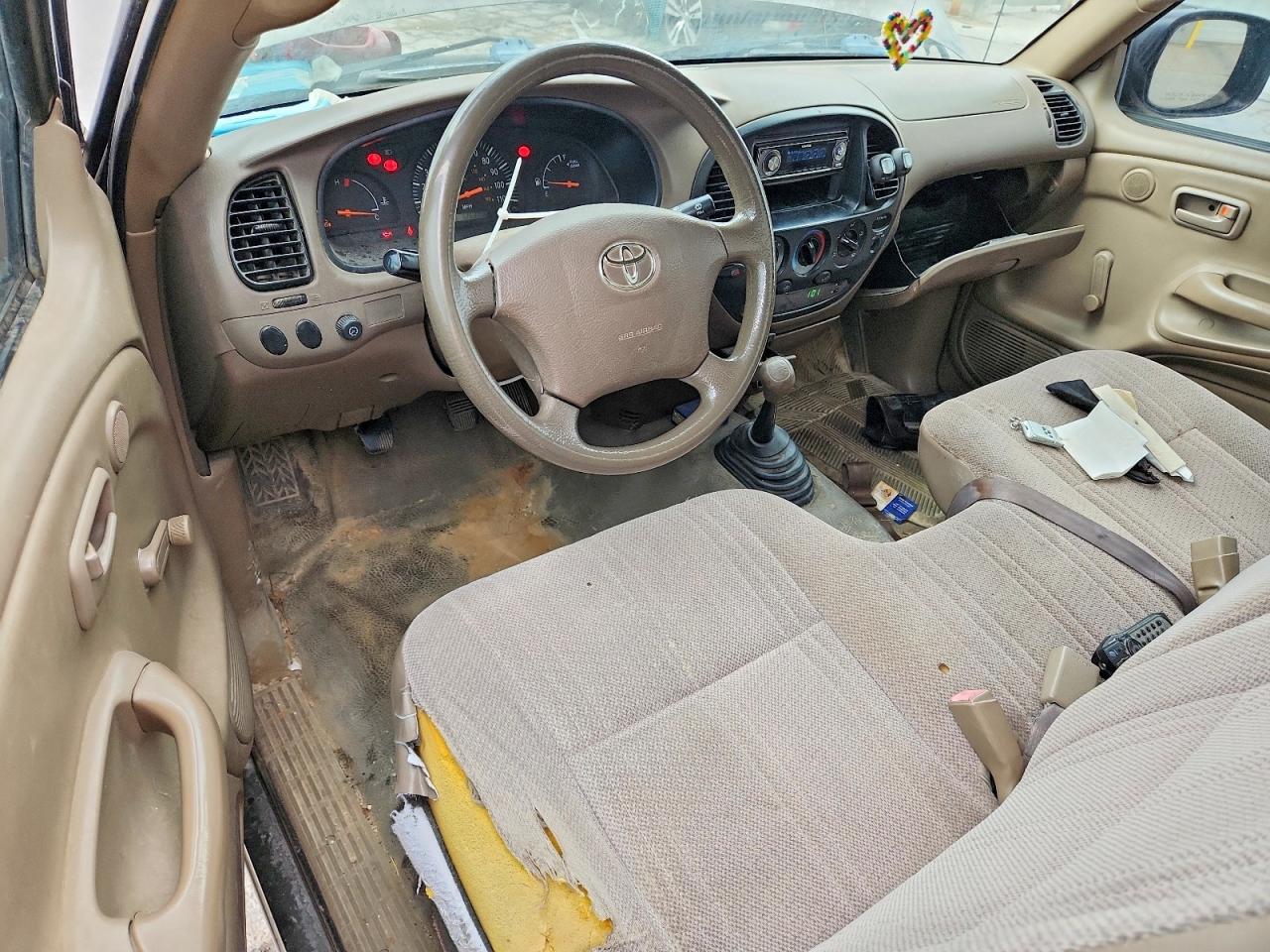 2004 TOYOTA TUNDRA BASE photo 22