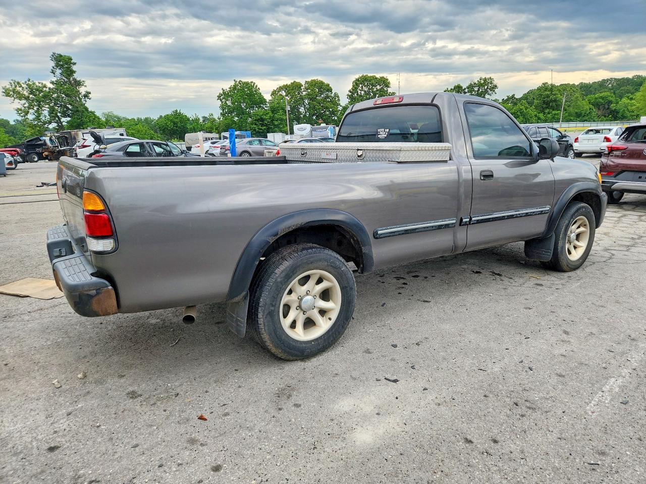 2004 TOYOTA TUNDRA BASE photo 7